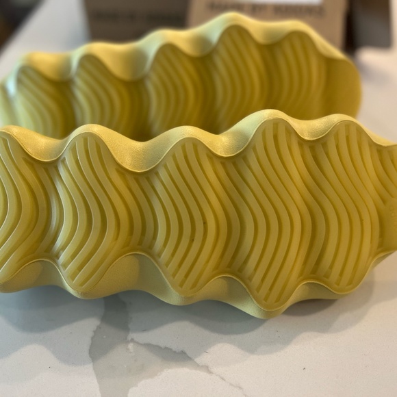 Yeezy 450, Sulfur, 10.5M US